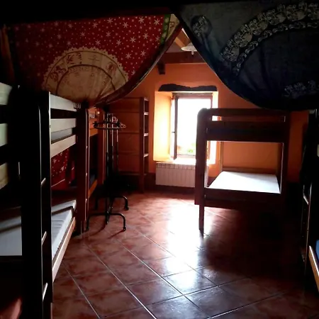 Дом отдыха Holiday Home Barrio Casavieja- 2 Расинес